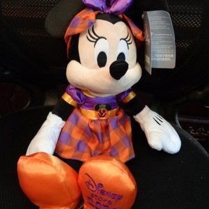 2021 Disney Minnie Mouse Halloween plush, seated height 15 inches NWT